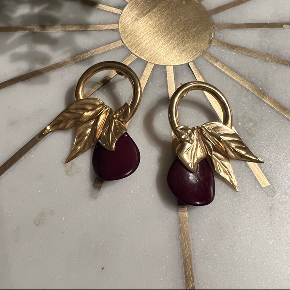 Vintage gold earring bundle - Picture 4 of 8